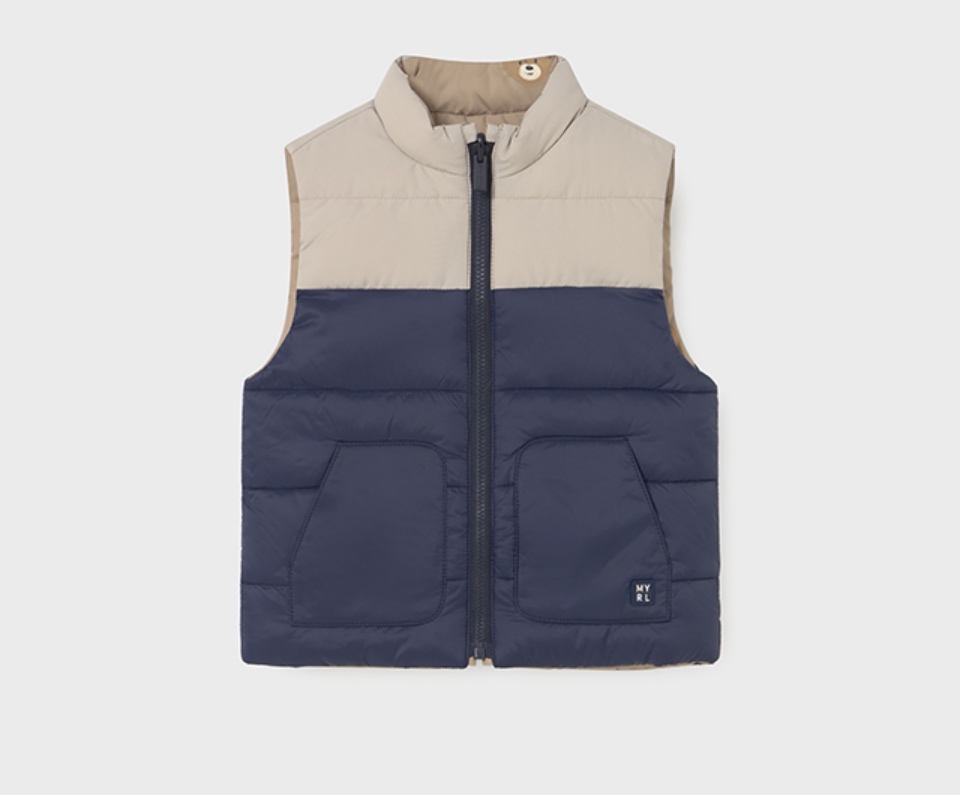 Screenshot MAYORAL Reversible Gilet - Image 1