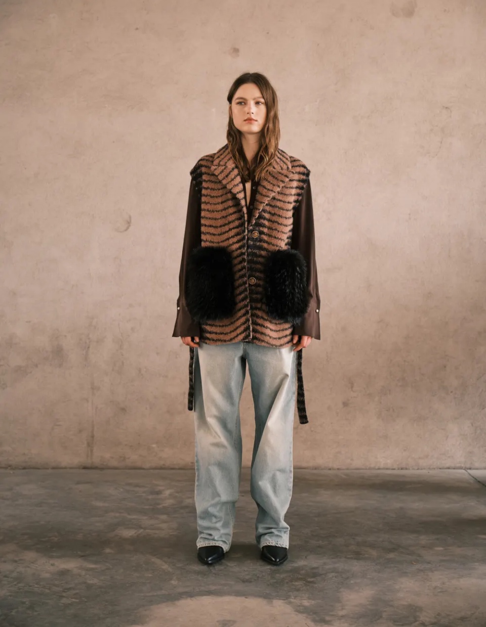 Screenshot Faux Reversible Gilet - Image 1