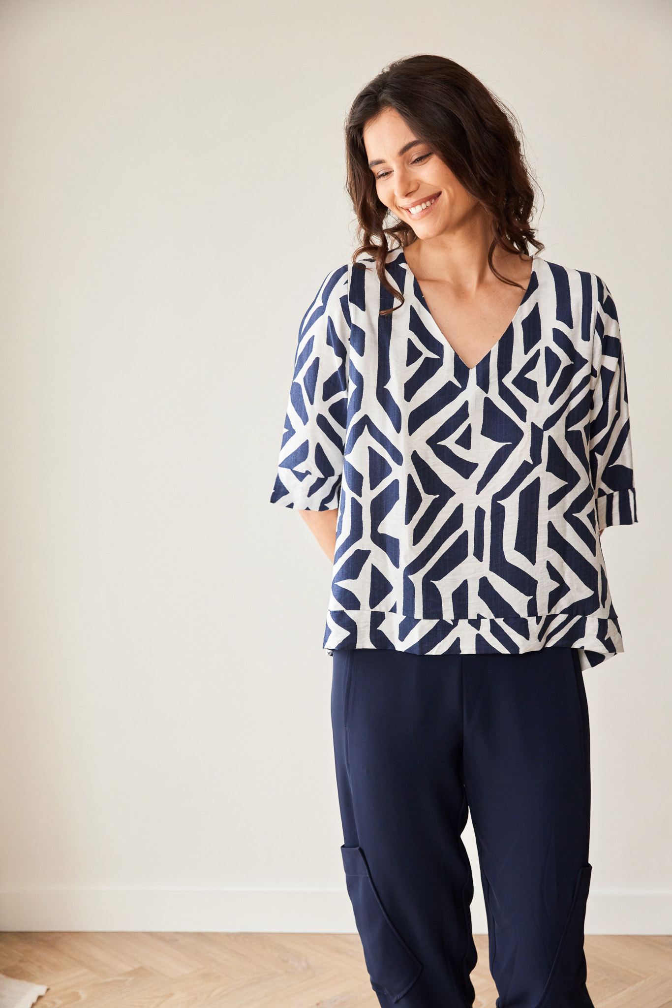 S26524-208 (7) PERUZZI Geo Block Navy Print Top S26524 - Image 1