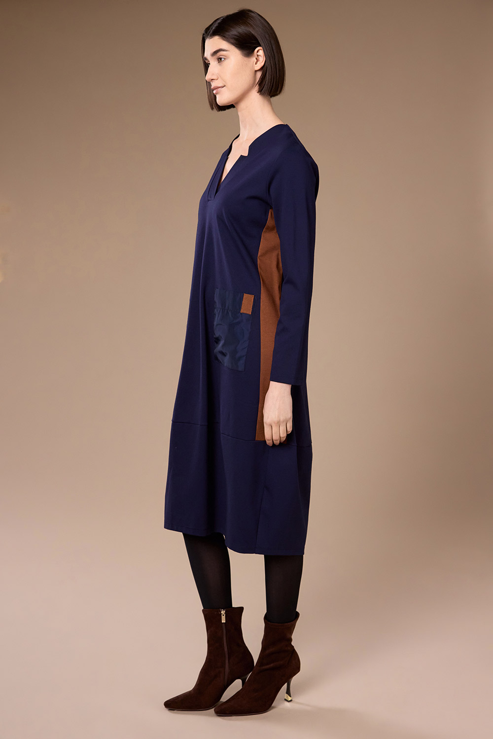 W26169 (4) PERUZZI Contrast Stripe Dress W26169 - Image 1